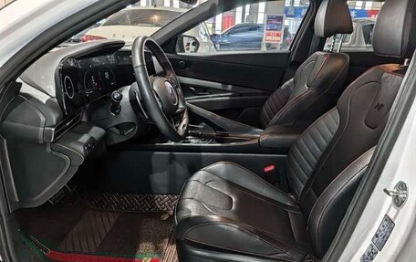 Hyundai Elantra, 2023 год, 1 550 000 рублей, 7 фотография