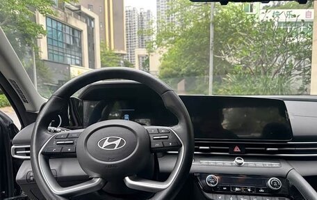 Hyundai Elantra, 2023 год, 13 фотография