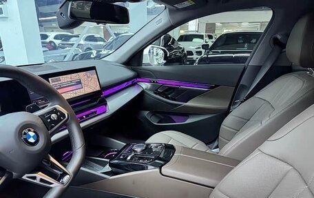 BMW 5 серия, 2025 год, 5 713 000 рублей, 9 фотография