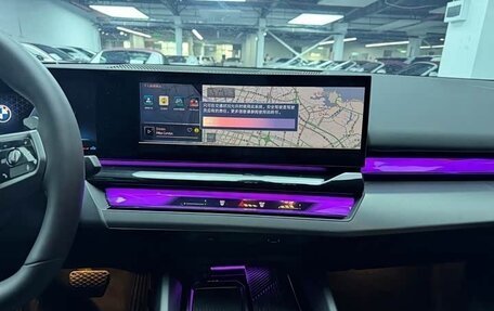 BMW 5 серия, 2025 год, 5 713 000 рублей, 17 фотография