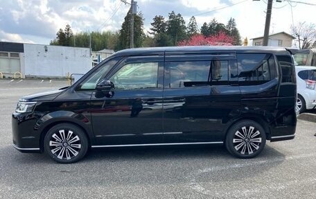 Honda Stepwgn, 2023 год, 2 600 000 рублей, 5 фотография