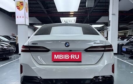 BMW 5 серия, 2025 год, 5 713 000 рублей, 23 фотография