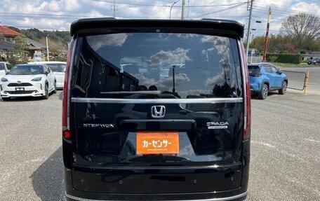 Honda Stepwgn, 2023 год, 2 600 000 рублей, 6 фотография