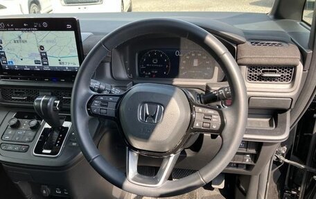 Honda Stepwgn, 2023 год, 2 600 000 рублей, 13 фотография