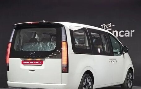 Hyundai Staria, 2025 год, 5 996 000 рублей, 4 фотография