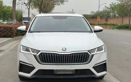 Skoda Octavia IV, 2022 год, 1 755 005 рублей, 2 фотография
