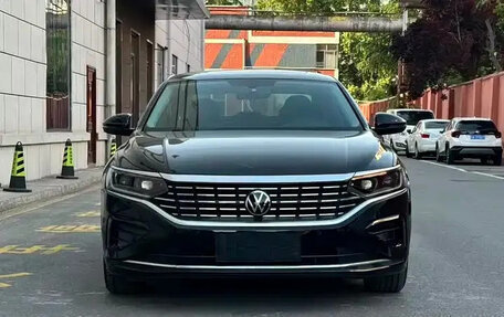 Volkswagen Passat B8 рестайлинг, 2022 год, 1 980 002 рублей, 2 фотография