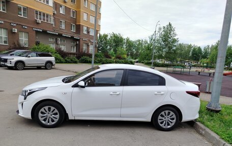 KIA Rio IV, 2021 год, 1 390 000 рублей, 3 фотография