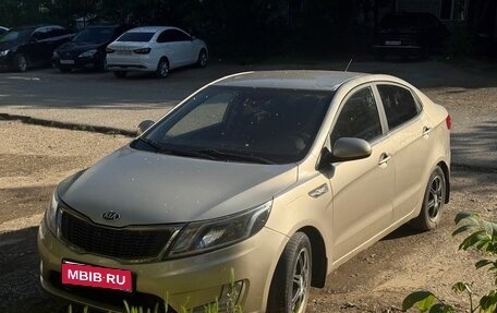 KIA Rio III рестайлинг, 2013 год, 600 000 рублей, 1 фотография