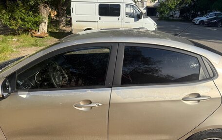 KIA Rio III рестайлинг, 2013 год, 600 000 рублей, 2 фотография