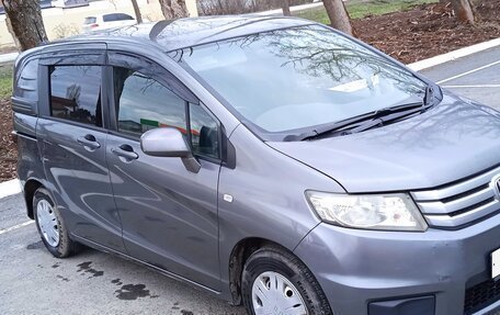 Honda Freed I, 2010 год, 780 000 рублей, 2 фотография