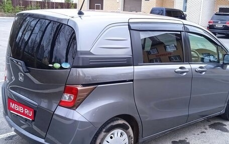 Honda Freed I, 2010 год, 780 000 рублей, 3 фотография