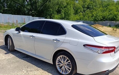Toyota Camry, 2020 год, 3 000 000 рублей, 3 фотография