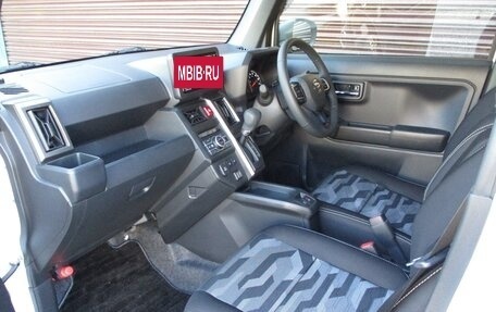 Daihatsu Taft, 2023 год, 700 000 рублей, 33 фотография