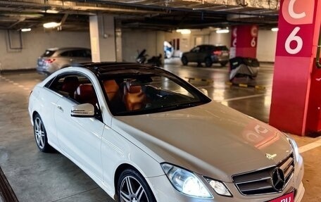Mercedes-Benz E-Класс, 2012 год, 1 230 000 рублей, 1 фотография