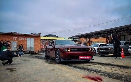 Dodge Challenger III рестайлинг 2, 2019 год, 5 499 000 рублей, 4 фотография