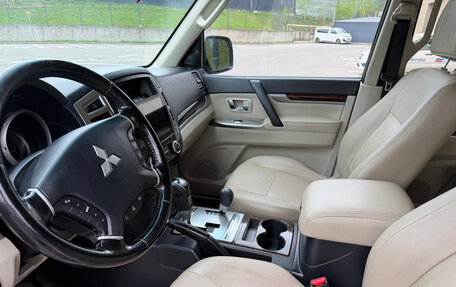 Mitsubishi Pajero IV, 2017 год, 2 800 000 рублей, 14 фотография
