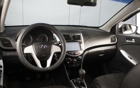 Hyundai Solaris II рестайлинг, 2013 год, 710 000 рублей, 5 фотография