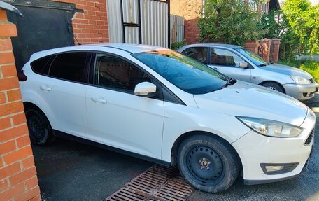 Ford Focus III, 2015 год, 950 000 рублей, 2 фотография