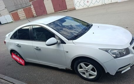 Chevrolet Cruze II, 2011 год, 330 000 рублей, 4 фотография