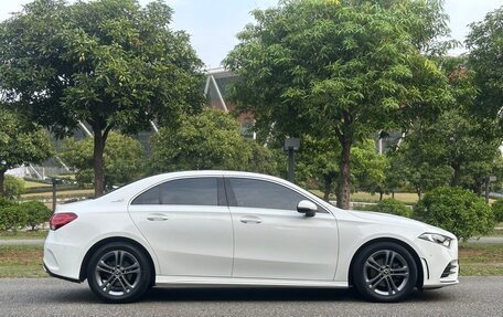 Mercedes-Benz A-Класс, 2022 год, 2 222 000 рублей, 7 фотография