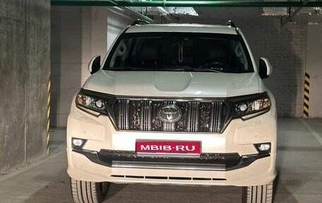 Toyota Land Cruiser Prado 150 рестайлинг 2, 2018 год, 5 000 000 рублей, 1 фотография