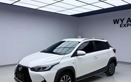 Toyota Yaris XP150 рестайлинг, 2022 год, 1 210 005 рублей, 1 фотография