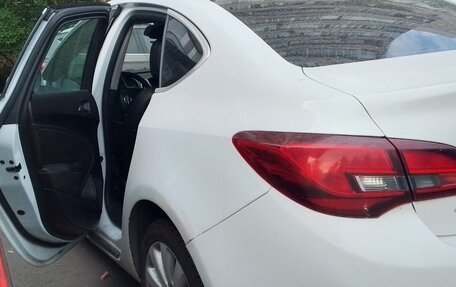 Opel Astra J, 2012 год, 500 000 рублей, 9 фотография