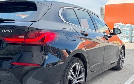 BMW 1 серия, 2020 год, 1 700 000 рублей, 3 фотография