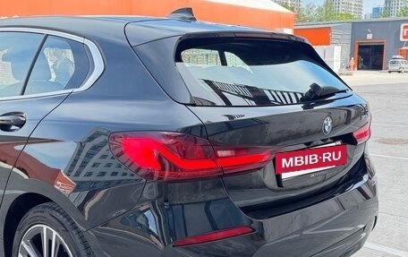 BMW 1 серия, 2020 год, 1 700 000 рублей, 5 фотография