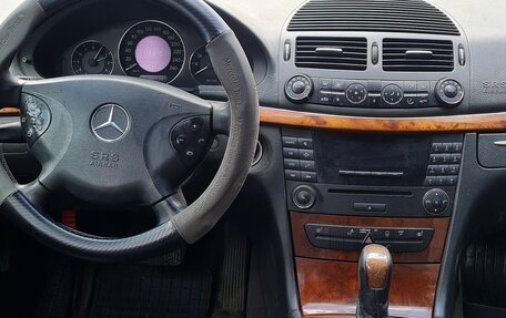 Mercedes-Benz E-Класс, 2003 год, 490 000 рублей, 25 фотография