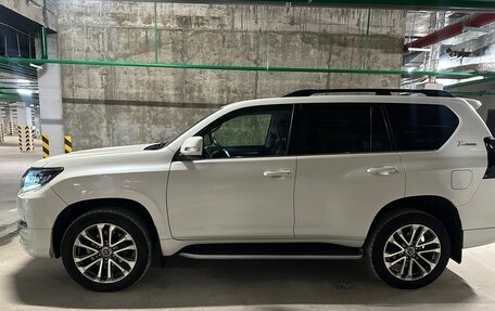 Toyota Land Cruiser Prado 150 рестайлинг 2, 2018 год, 5 000 000 рублей, 2 фотография
