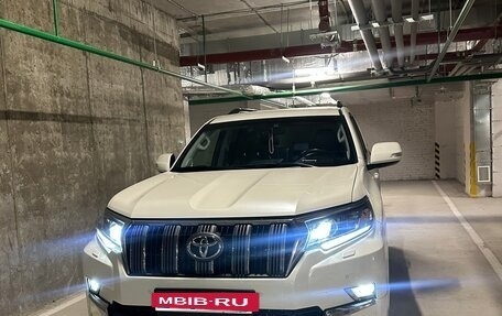 Toyota Land Cruiser Prado 150 рестайлинг 2, 2018 год, 5 000 000 рублей, 6 фотография