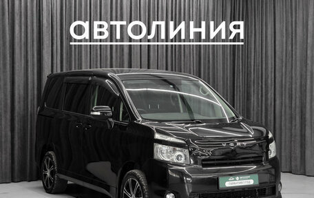 Toyota Voxy II, 2009 год, 1 420 000 рублей, 5 фотография