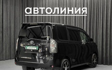 Toyota Voxy II, 2009 год, 1 420 000 рублей, 9 фотография
