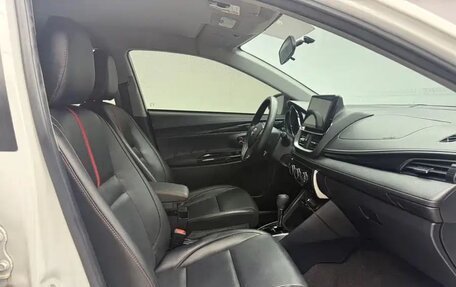 Toyota Yaris XP150 рестайлинг, 2022 год, 1 210 005 рублей, 11 фотография