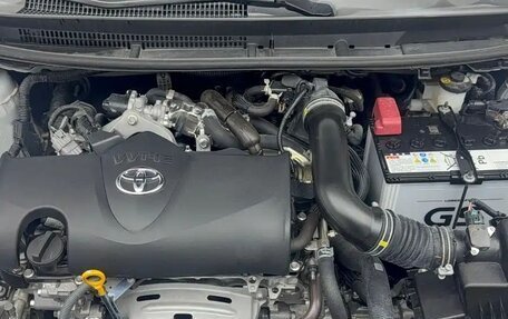 Toyota Yaris XP150 рестайлинг, 2022 год, 1 210 005 рублей, 21 фотография