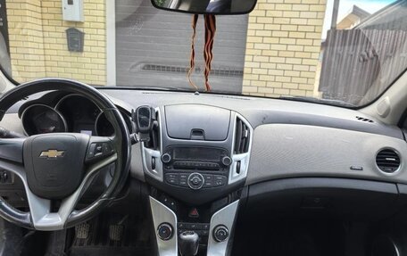 Chevrolet Cruze II, 2012 год, 700 000 рублей, 2 фотография