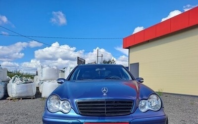 Mercedes-Benz C-Класс, 2004 год, 700 000 рублей, 1 фотография