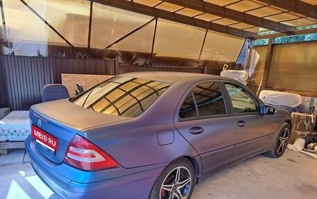 Mercedes-Benz C-Класс, 2004 год, 700 000 рублей, 5 фотография