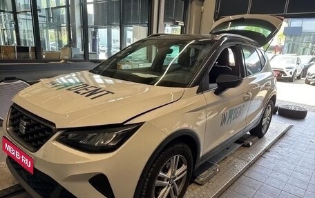SEAT Arona I, 2022 год, 1 382 000 рублей, 1 фотография