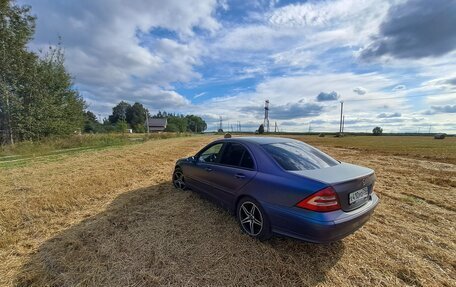 Mercedes-Benz C-Класс, 2004 год, 700 000 рублей, 10 фотография
