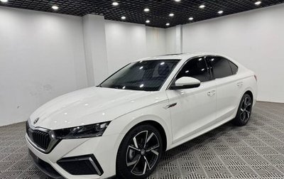 Skoda Octavia IV, 2022 год, 1 950 000 рублей, 1 фотография