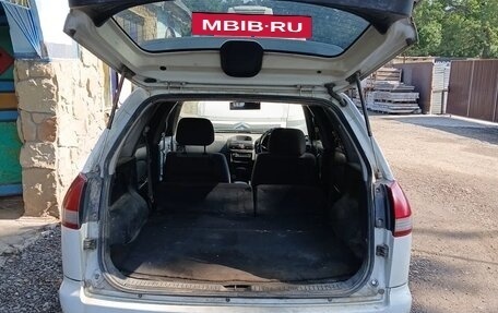 Nissan Wingroad III, 2000 год, 150 000 рублей, 8 фотография