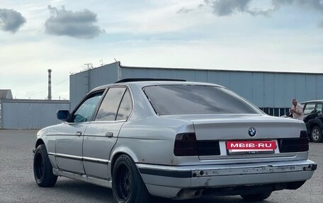BMW 5 серия, 1988 год, 200 000 рублей, 4 фотография