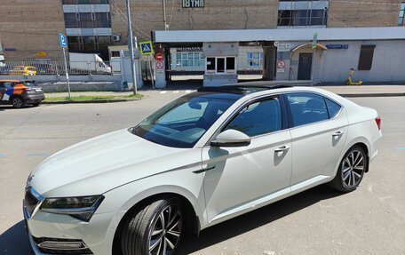 Skoda Superb III рестайлинг, 2024 год, 3 850 000 рублей, 4 фотография