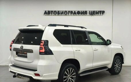 Toyota Land Cruiser Prado 150 рестайлинг 2, 2021 год, 5 890 000 рублей, 6 фотография