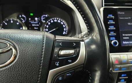 Toyota Land Cruiser Prado 150 рестайлинг 2, 2021 год, 5 890 000 рублей, 23 фотография