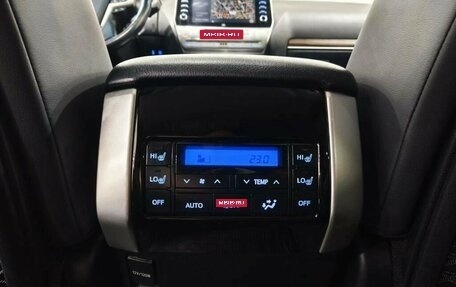 Toyota Land Cruiser Prado 150 рестайлинг 2, 2021 год, 5 890 000 рублей, 29 фотография