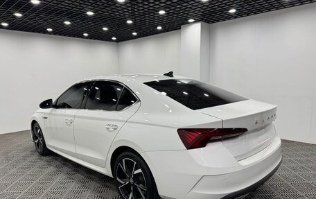 Skoda Octavia IV, 2022 год, 1 950 000 рублей, 3 фотография